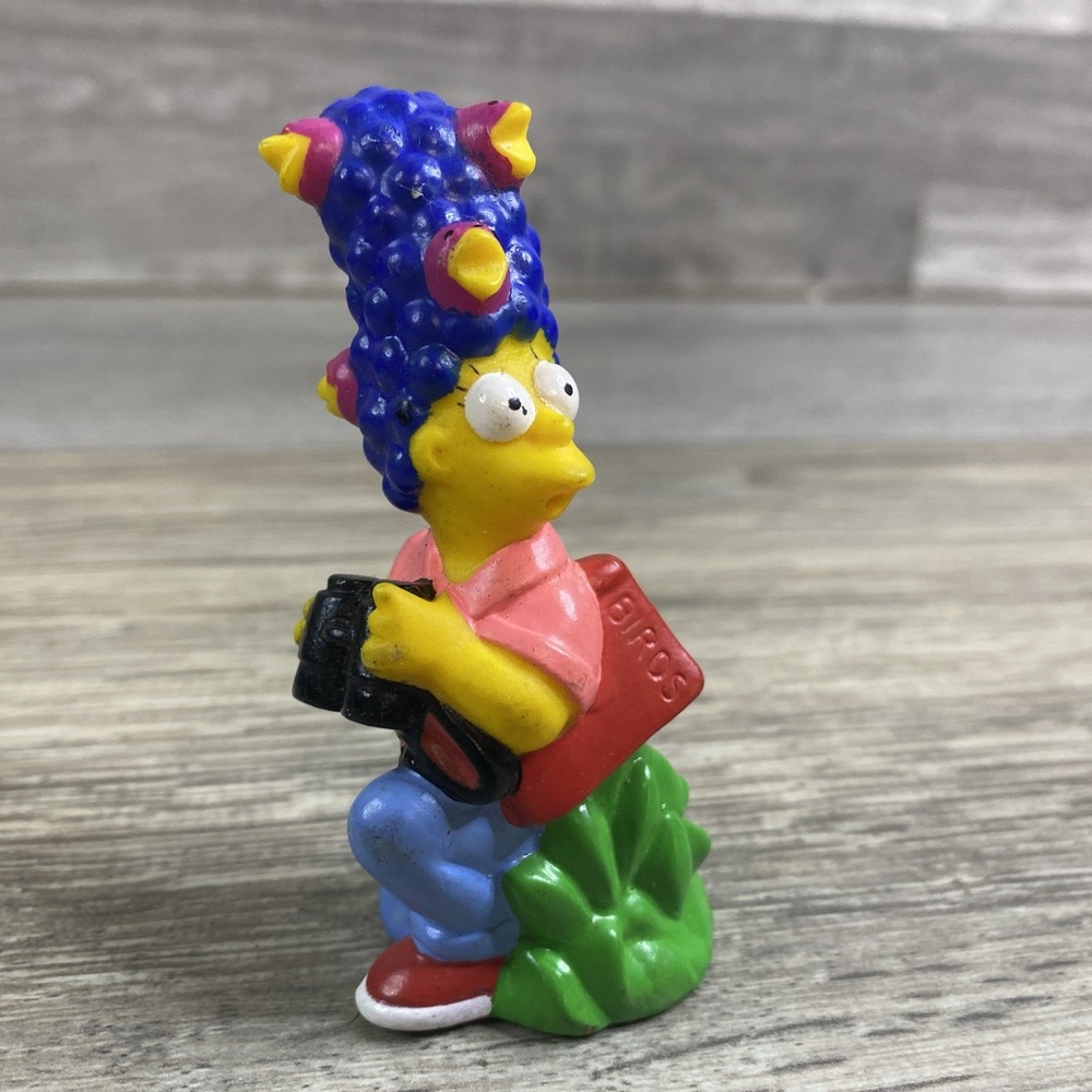 1990 Marge Simpson Bird Watching Burger King Toy Figure 3.5"